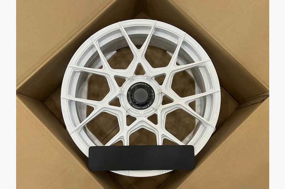 Lexus LFA 2010–2013 Kované disky OEM R20 V2 (4 ks) Fotografia 1