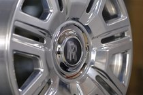 Rolls-Royce Spectre 2023– Kované disky OEM R22 V2 (4 ks) fotografia 3