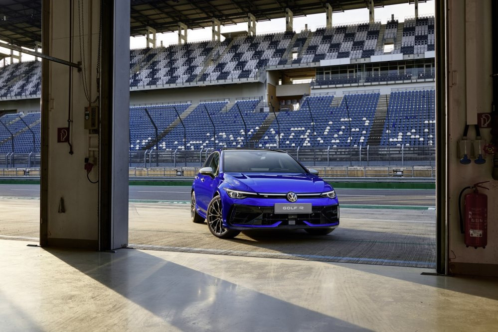 Recenzia Volkswagen Golf R 2025: facelift horúceho hatchbacku