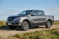 Mazda BT-50 2012– Bočné nášľapy Allmond Black (2 ks, hliník) fotografia 1