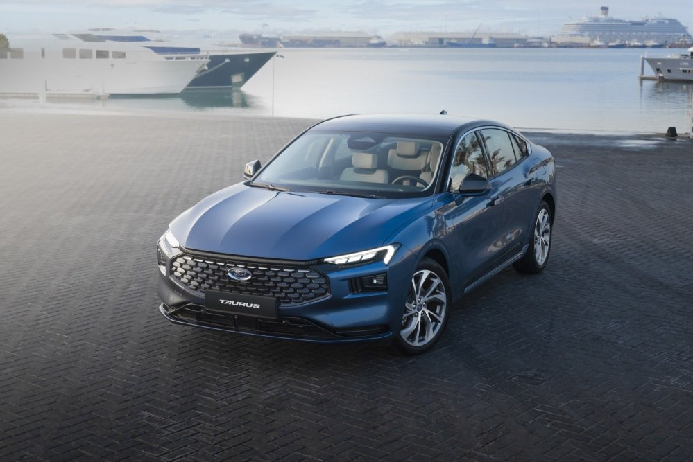 Ford Taurus 8. generácie: Recenzia komfortného sedanu