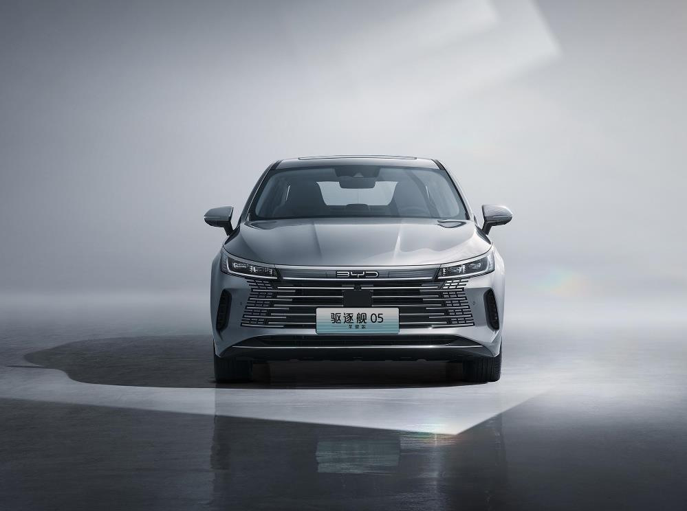 BYD Destroyer 05 DM-i: Prehľad hybridného sedanu 2024