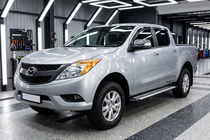 Mazda BT-50 2012– Bočné prahy Line (2 ks, hliník) fotografia 1