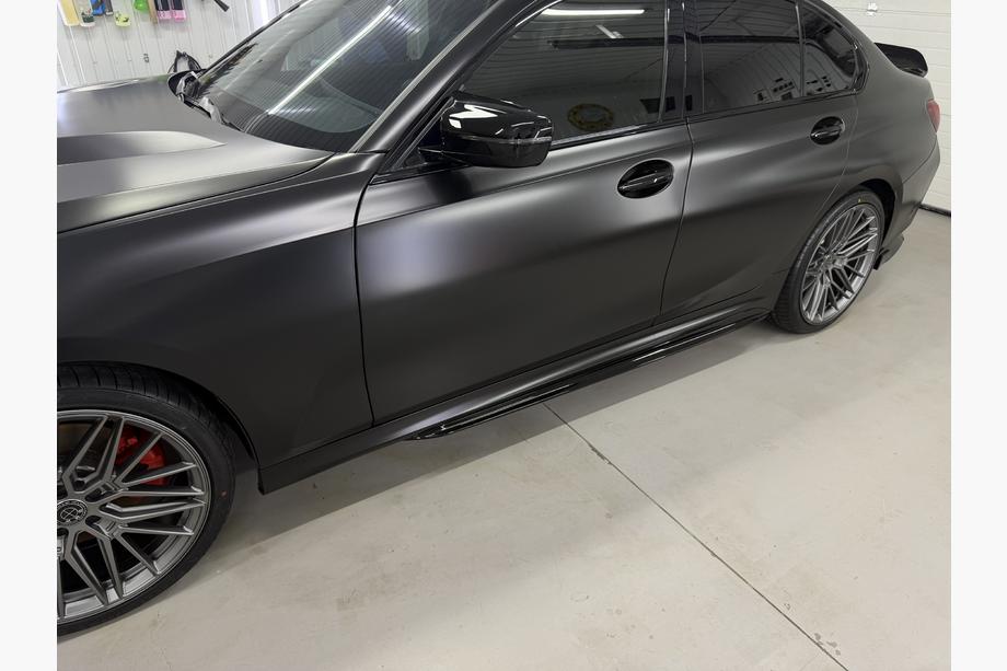 BMW 3. rad G20/G21 2018– Nadstavce prahov M-Sport (pre M-Sport prahy, ABS) Image
