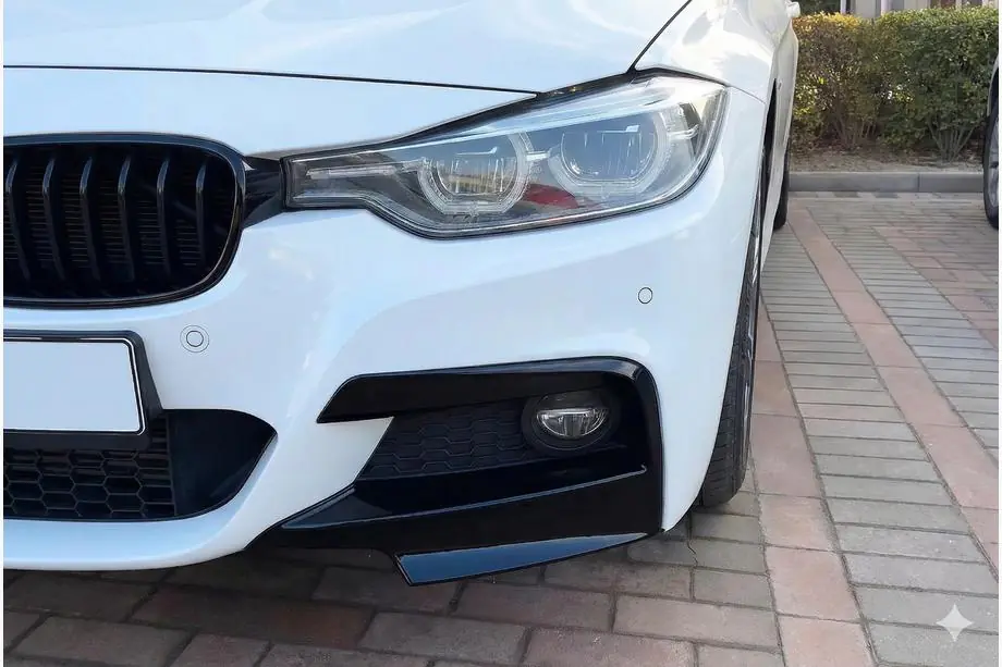 BMW rad 3 F30/F31 2012–2019 Rohové splittery predného nárazníka JIE Flap (pre M-Sport, ABS) Fotografia 1