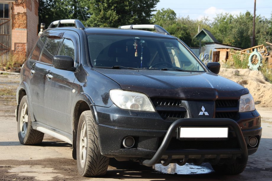 Mitsubishi Outlander 2001–2006 Bullbar WT003 Black (nerez) Image