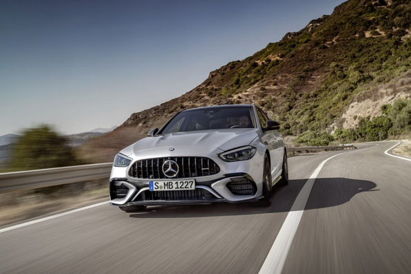 Recenzia Mercedes-Benz C-class AMG C 63 SE Performance (W206): dynamický plug-in hybrid v prémiovom segmente Fotografia 4