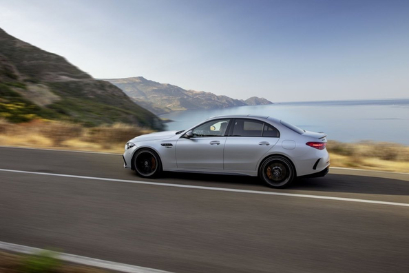Recenzia Mercedes-Benz C-class AMG C 63 SE Performance (W206): dynamický plug-in hybrid v prémiovom segmente Fotografia 3