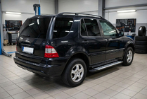 Mercedes ML W163 1997–2005 Bočné prahy Line (2 ks, hliník) fotografia 1