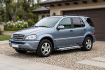 Mercedes ML W163 1997–2005 Bočné nášľapy Rainbow (2 ks, hliník) fotografia 1