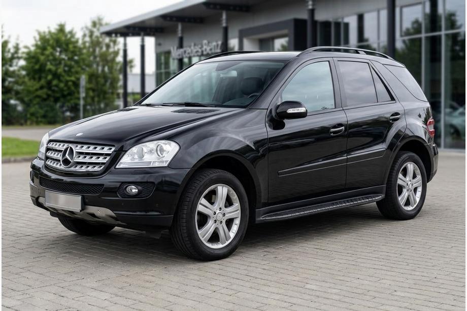 Mercedes ML W164 2005–2011 Bočné nášľapy Bosphorus Black (2 ks, hliník) Image