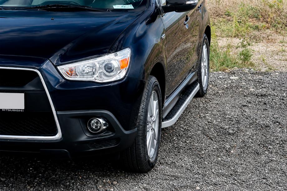 Mitsubishi Outlander 2006–2012 Bočné nášľapy Tayga Grey (2 ks, hliník) Image