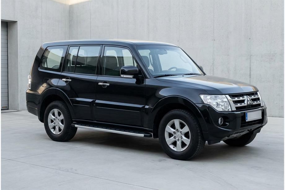 Mitsubishi Pajero Wagon IV 2006–2021 Bočné nášľapy Fullmond (2 ks, hliník) Image