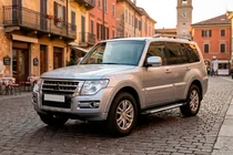Mitsubishi Pajero Wagon IV 2006–2021 Bočné prahy Line (2 ks, hliník) fotografia 1