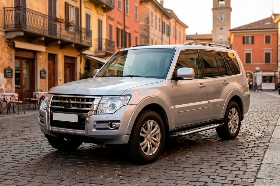 Mitsubishi Pajero Wagon IV 2006–2021 Bočné prahy Line (2 ks, hliník) Image