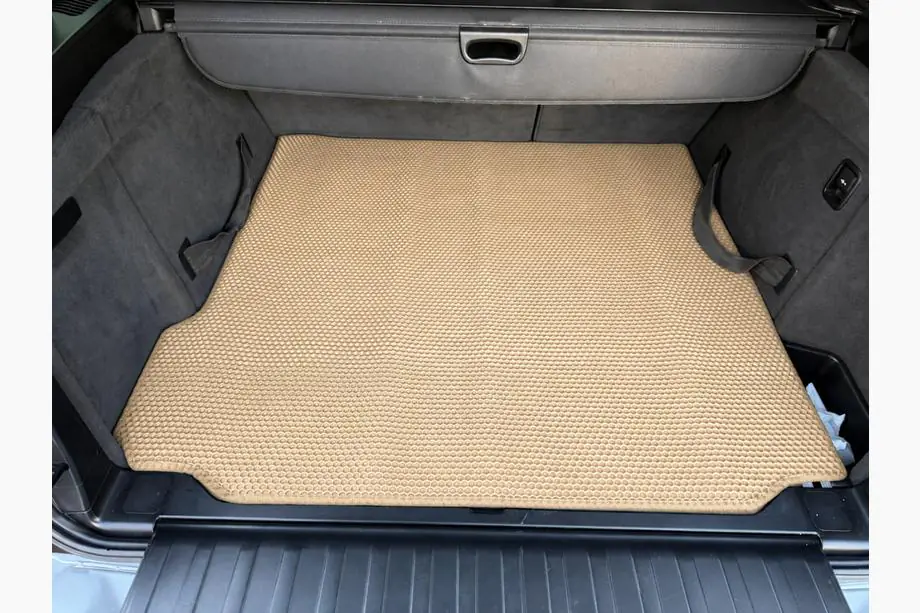 BMW X5 E70 2007–2013 Gumová vanička do kufra Carsuit (Béžová) Image