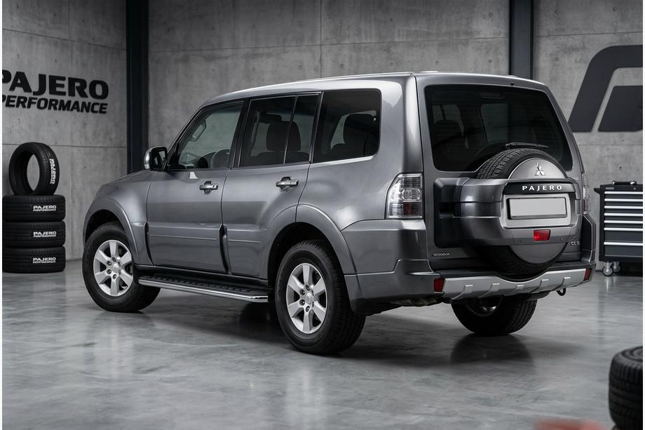 Mitsubishi Pajero Wagon IV 2006–2021 Bočné prahy Maydos V1 (2 ks, hliník ↗ nehrdzavejúca oceľ) Image