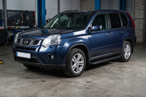 Nissan X-trail T31 2007–2014 Bočné nášľapy Bosphorus Black (2 ks, hliník) fotografia 1