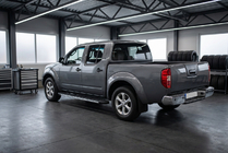 Nissan Navara 2006–2015 Bočné nášľapy Duru (2 ks, hliník) fotografia 1