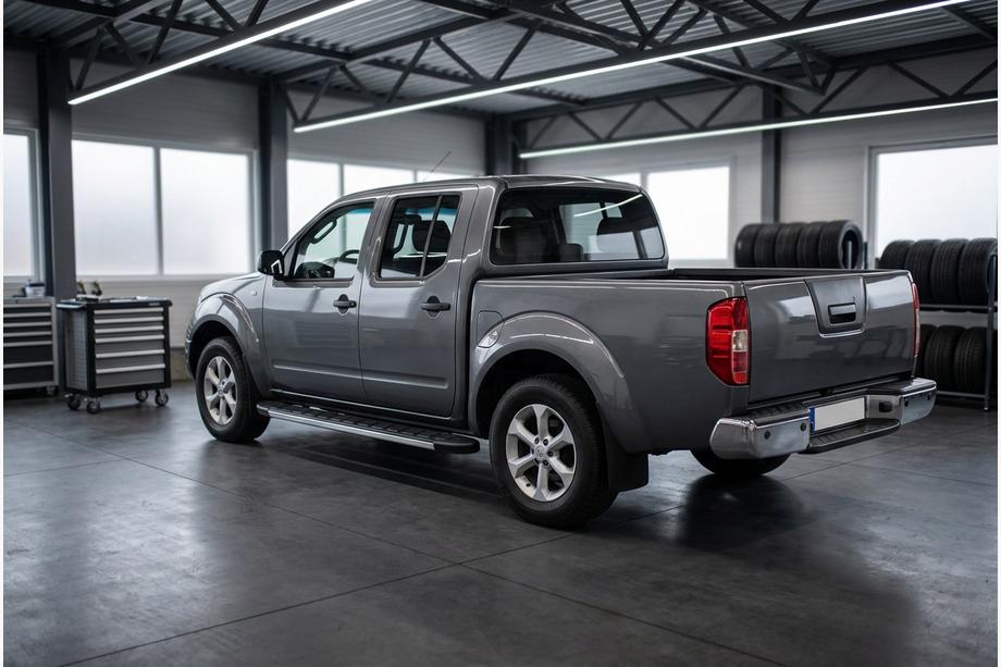 Nissan Navara 2006–2015 Bočné nášľapy Duru (2 ks, hliník) Image