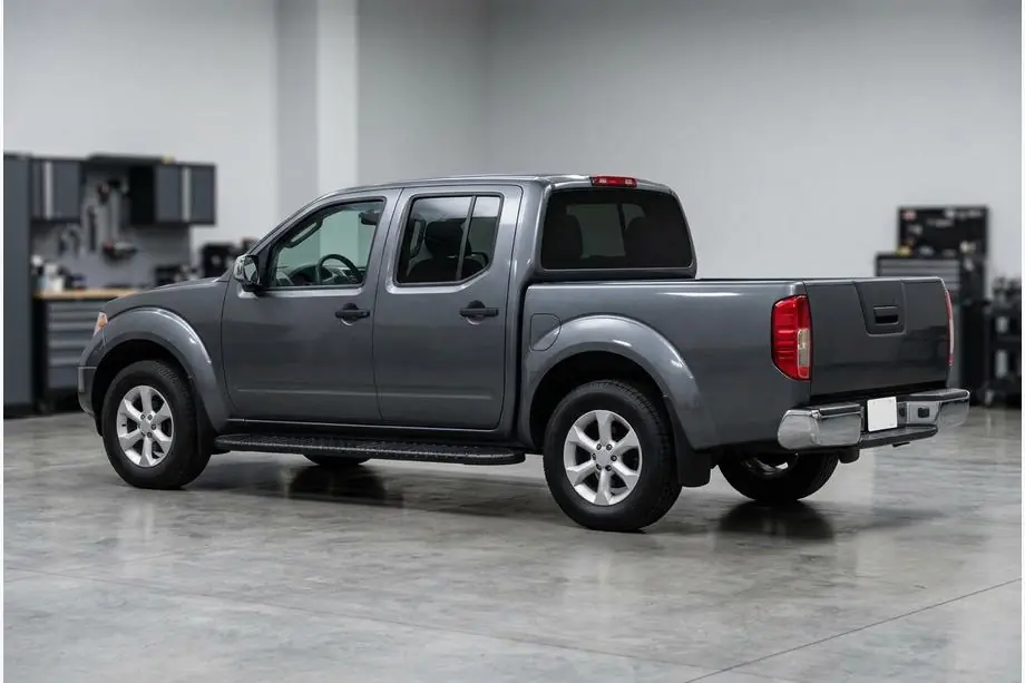 Nissan Navara 2006–2015 Bočné nášľapy Bosphorus Black (2 ks, hliník) Image