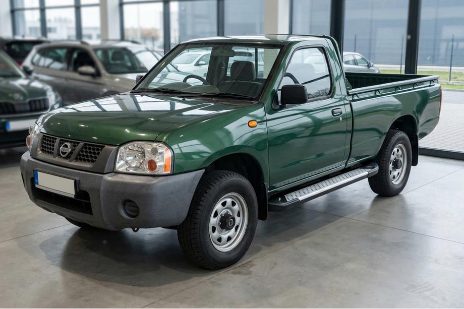 Nissan NP300 1999–2015 Bočné nášľapy Allmond Grey (2 ks, hliník) Image