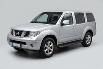 Nissan Pathfinder R51 2005–2014 Bočné nášľapy Allmond Black (2 ks, hliník) fotografia 1