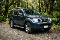 Nissan Pathfinder R51 2005–2014 Bočné prahy Maydos V1 (2 ks, hliník ↗ nehrdzavejúca oceľ) fotografia 1
