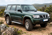 Nissan Patrol Y61 1997–2011 Bočné prahy Line (2 ks, hliník) fotografia 1