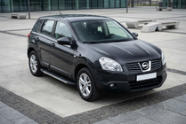 Nissan Qashqai 2007–2010 Bočné nášľapy Duru (2 ks, hliník) fotografia 1