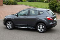 Nissan Qashqai 2010–2014 Bočné nášľapy Sunrise (2 ks, hliník) fotografia 1