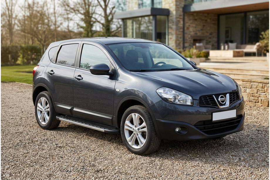 Nissan Qashqai 2010–2014 Bočné nášľapy Duru (2 ks, hliník) Image