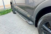 Opel Antara 2006–2017 Bočné nášľapy RedLine V1 (2 ks, hliník) fotografia 4