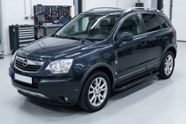 Opel Antara 2006–2017 Bočné nášľapy RedLine Black (2 ks, hliník) fotografia 1