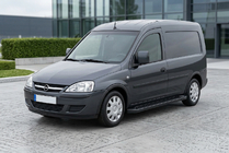 Opel Combo 2002–2012 Bočné nášľapy Allmond Black (2 ks, hliník) fotografia 1