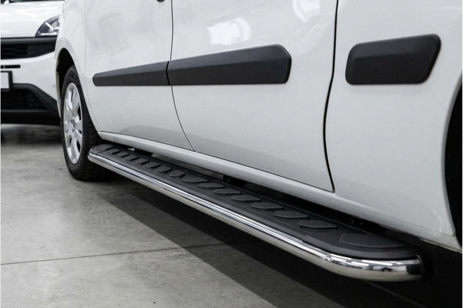 Opel Combo 2012–2018 Bočné prahy Maydos V1 (2 ks, hliník ↗ nehrdzavejúca oceľ) Image