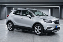 Opel Mokka 2012–2021 Bočné nášľapy Allmond Black (2 ks, hliník) fotografia 1