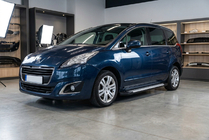 Peugeot 5008 2009–2016 Bočné nášľapy Allmond Grey (2 ks, hliník) fotografia 1