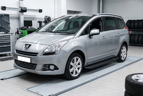 Peugeot 5008 2009–2016 Bočné nášľapy Bosphorus Black (2 ks, hliník) fotografia 1
