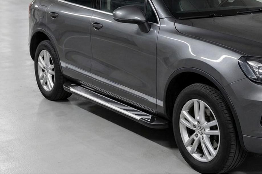 Porsche Cayenne 2003–2010 Bočné prahy Line (2 ks, hliník) Image