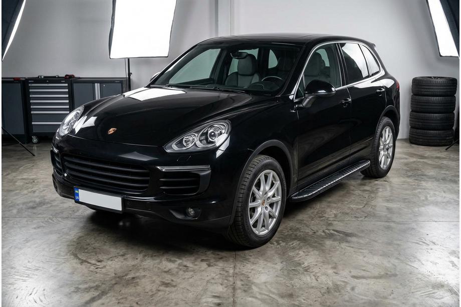 Porsche Cayenne 2010–2017 Bočné nášľapy Bosphorus Black (2 ks, hliník) Image