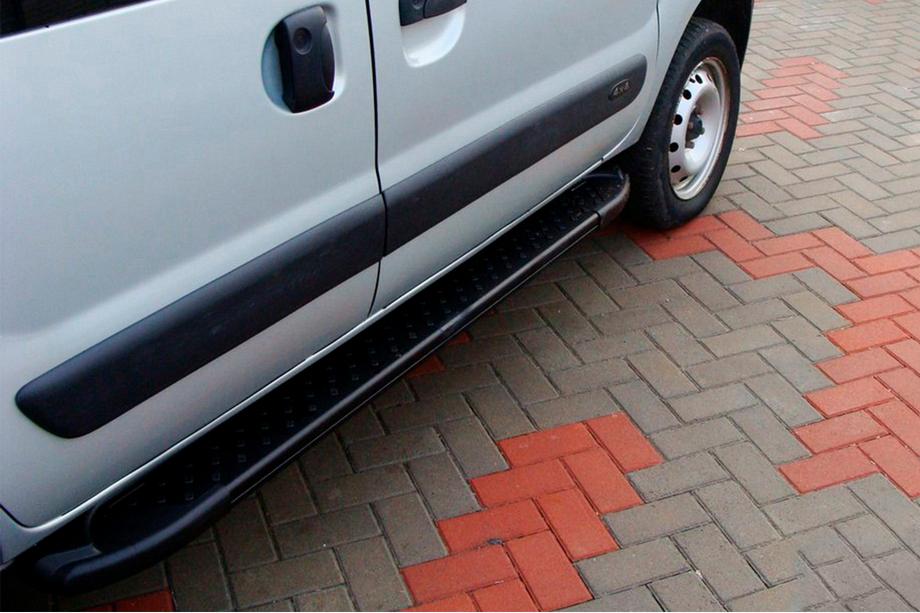 Renault Kangoo 1998–2008 Bočné nášľapy Allmond Black (2 ks, hliník) Image