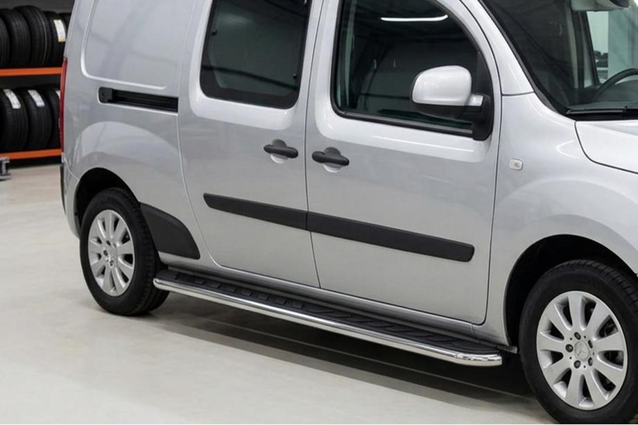 Renault Kangoo 2008–2020 Bočné nášľapy Maydos V1 (2 ks, hliník / nerez) Image