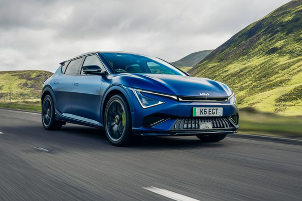 Test modernizovaného elektrického crossovera Kia EV6 GT 2025