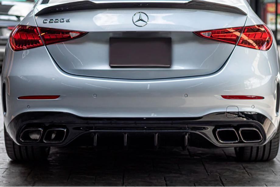 Mercedes trieda C W206 2022– Zadný difúzor s koncovkami výfuku (dizajn AMG C63) Fotografia 1
