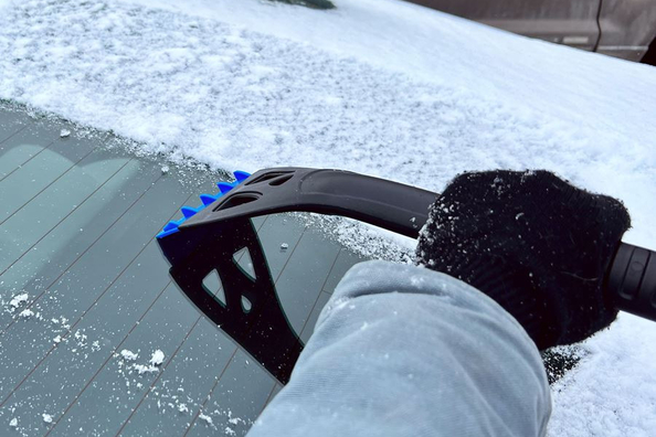 Ako si vybrať škrabku na autosklo: kľúč k bezpečnému výhľadu