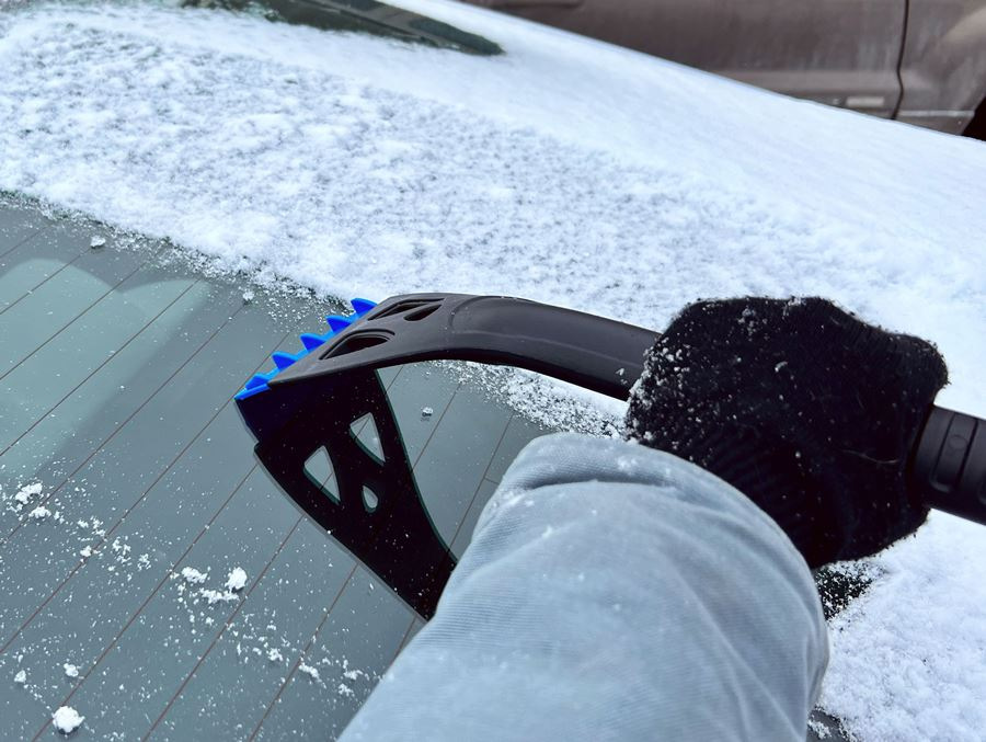 Ako si vybrať škrabku na autosklo: kľúč k bezpečnému výhľadu