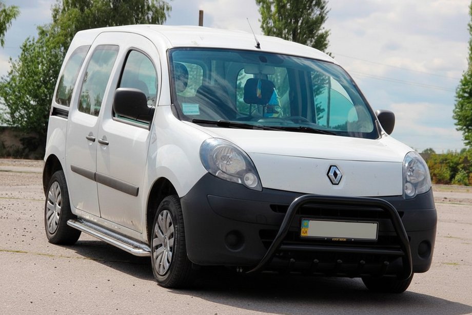 Renault Kangoo 2008–2020 Bullbar WT003 Black (nerez) Image