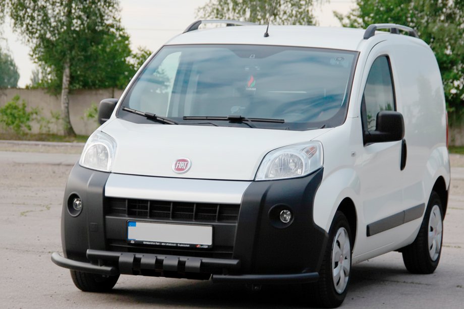 Fiat Fiorino/Qubo 2008–2024 Predný ochranný rám Shark Black (nerez) Image