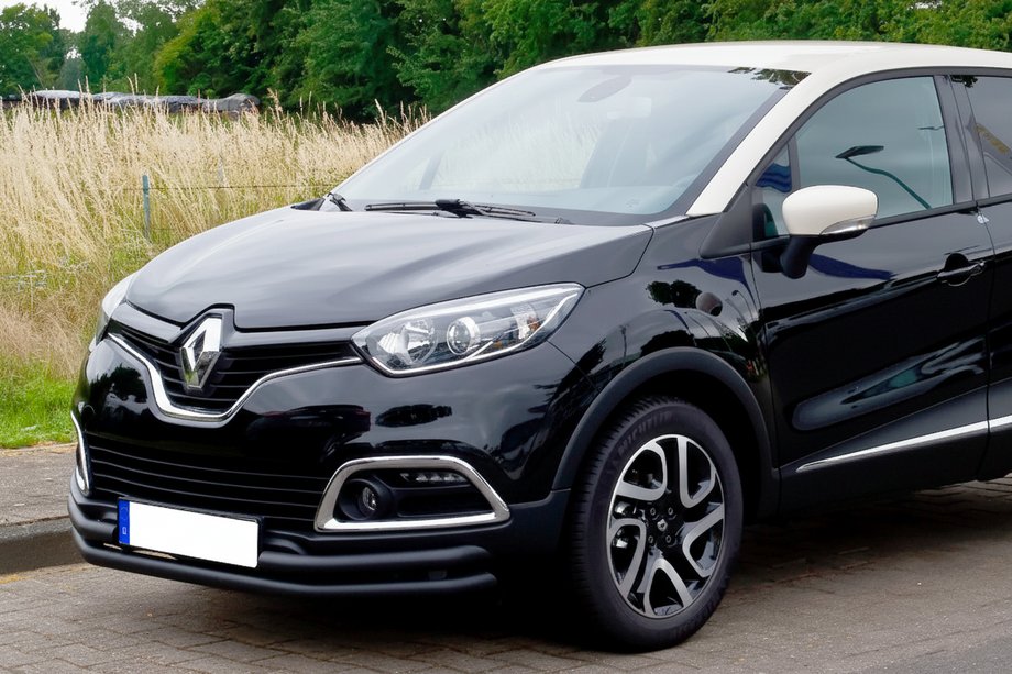 Renault Captur 2013–2019 Predný ochranný rám ST085 Black (nerez) Image